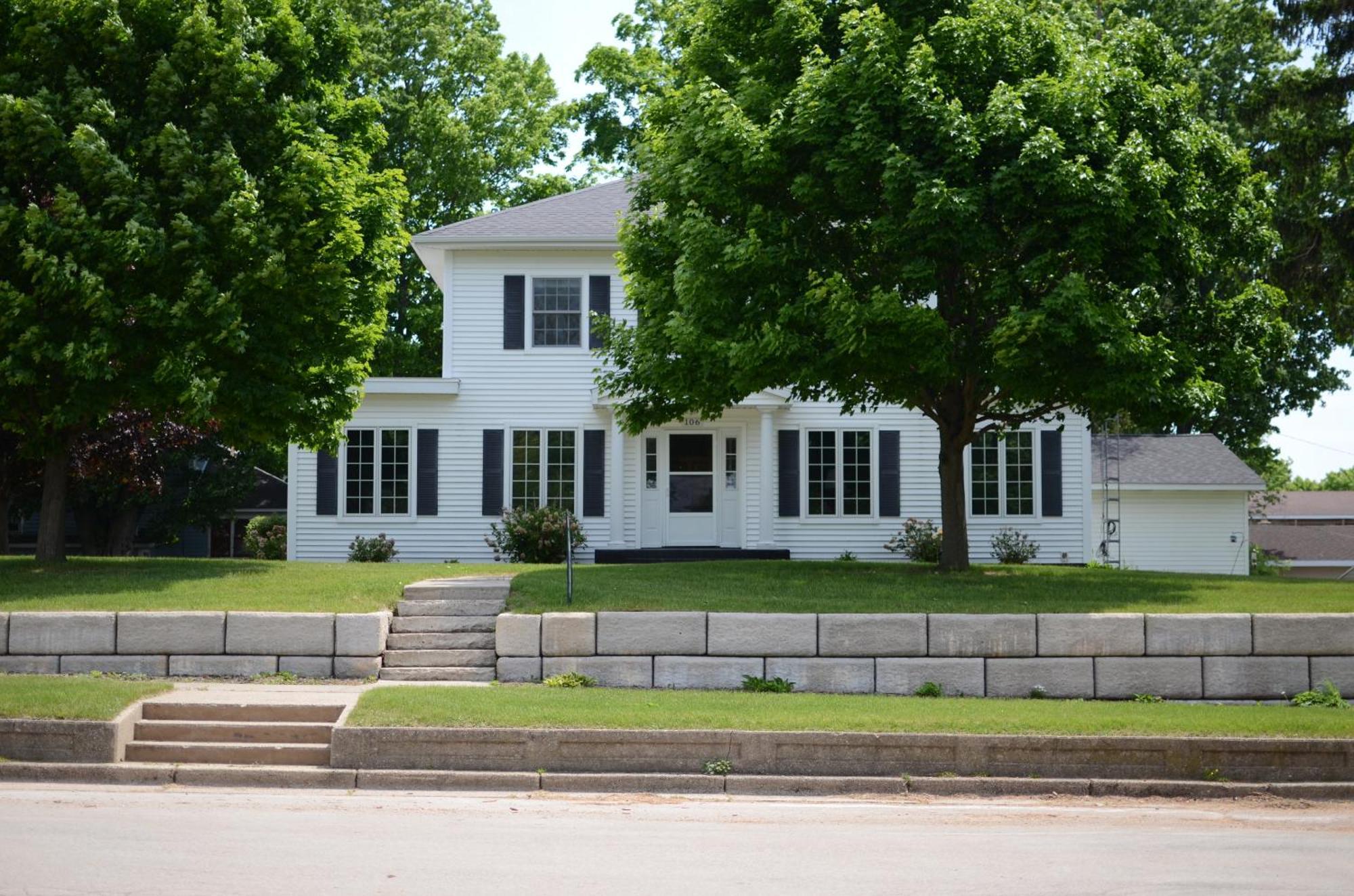 Ludington Blue Spruce Inn Екстериор снимка